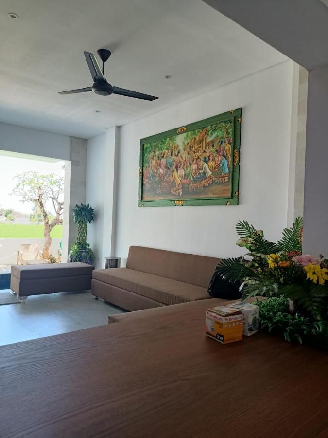 The Kd Suites & Coffee Shop Munggu Екстериор снимка