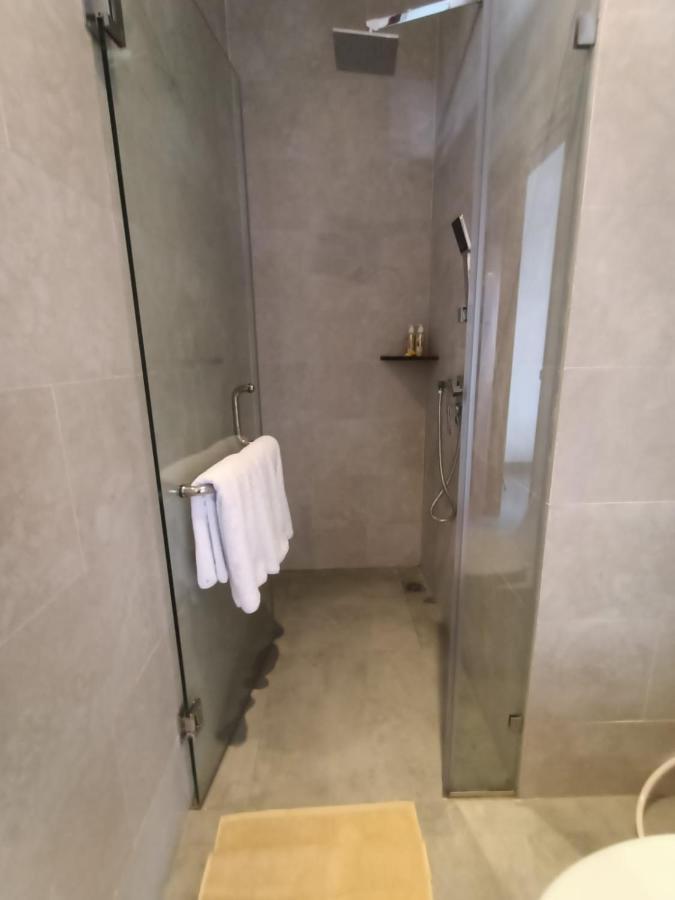 The Kd Suites & Coffee Shop Munggu Екстериор снимка